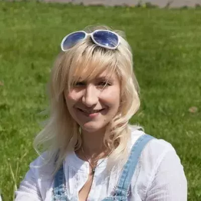 Tania, 43 ans, habite à Bagnolet